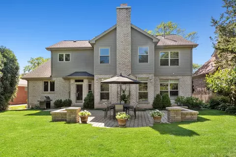 845 Echo Ln, Glenview, IL 60025 photo 2