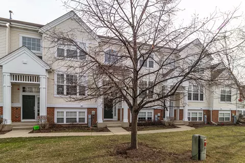 3056 Nicklaus Ln, Wadsworth, IL 60083