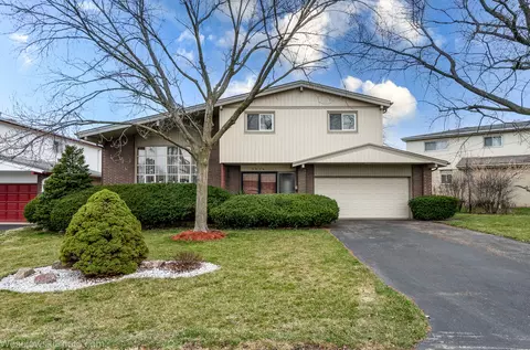 9926 N Wendy Way, Niles, IL 60714