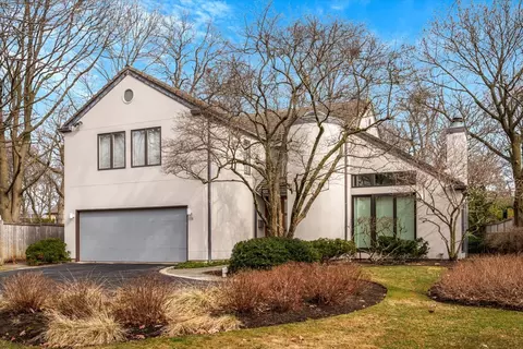 226 Franklin Rd, Glencoe, IL 60022