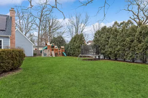 Exterior - 624 Drexel Ave, Glencoe, IL 60022 photo 5 of 7