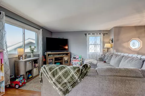 3515 Forest Rd, Mchenry, IL 60050 photo 7