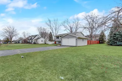 3515 Forest Rd, Mchenry, IL 60050 photo 3