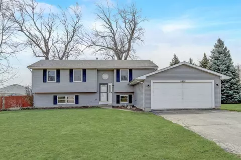 3515 Forest Rd, Mchenry, IL 60050