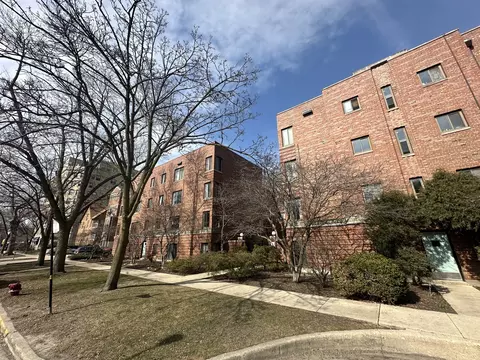 1220 W Chase Ave #2G, Chicago, IL 60626