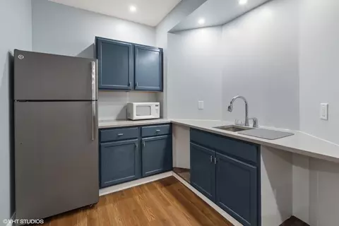 Kitchen - 2025 Crosswind Dr, Plainfield, IL 60586 photo 5 of 5