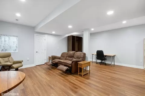 Living - 2025 Crosswind Dr, Plainfield, IL 60586 photo 4 of 5