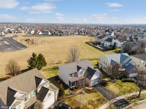 View/Area - 2025 Crosswind Dr, Plainfield, IL 60586 photo 4 of 5
