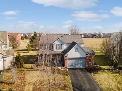 Exterior - 2025 Crosswind Dr, Plainfield, IL 60586 photo 3 of 3