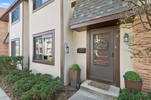 1750 Henley St #17, Glenview, IL 60025