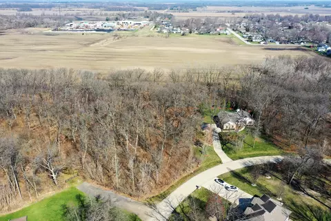 4229 Foxborough Dr, Kankakee, IL 60901 photo 2