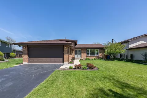 7043 Camden Rd, Downers Grove, IL 60516