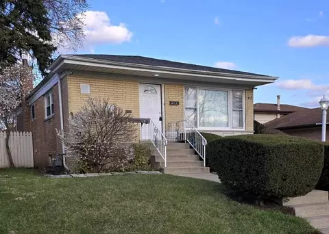 14531 S Tripp Ave, Midlothian, IL 60445