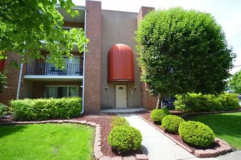 10900 S Keating Ave #6B, Oak Lawn, IL 60453