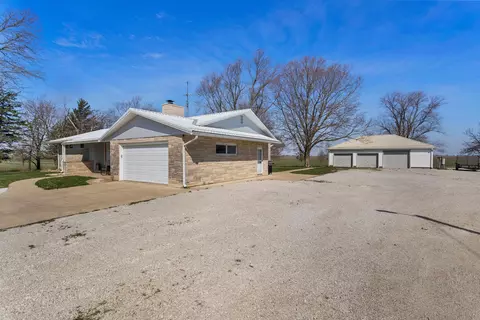 2578 County Road 400, Broadlands, IL 61816