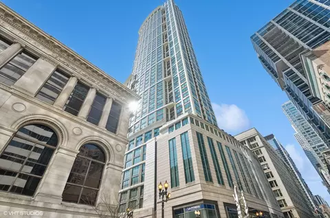 130 N Garland Ct #3502, Chicago, IL 60602