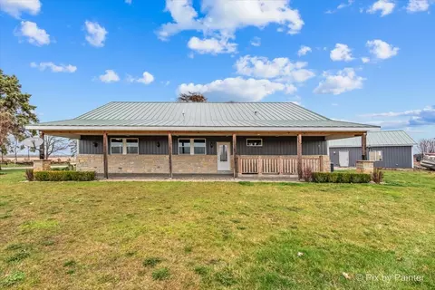 45 W825 Beith Rd, Maple Park, IL 60151