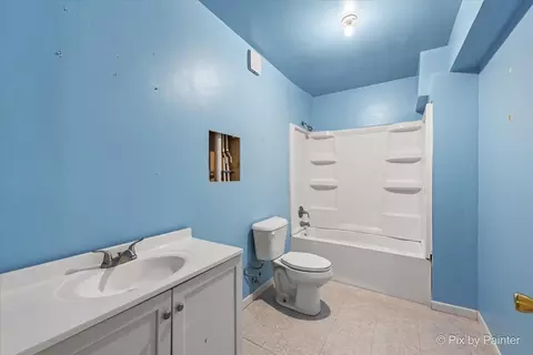 Bath - 45 W825 Beith Rd, Maple Park, IL 60151 photo 3 of 4