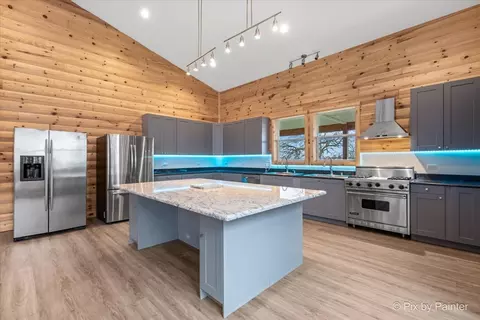 Kitchen - 45 W825 Beith Rd, Maple Park, IL 60151 photo 3 of 5