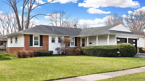 581 Sycamore Dr, Elk Grove Village, IL 60007
