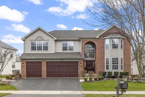 1612 William Penn Dr, Naperville, IL 60563