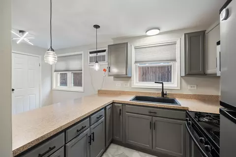 Kitchen - 4545 Prescott Ave #102, Lyons, IL 60534 photo 3 of 4