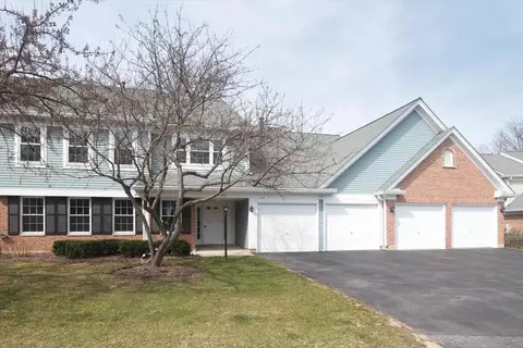 1402 Clove Ct #C, Mount Prospect, IL 60056