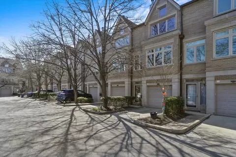 2717 N Janssen Ave, Chicago, IL 60614