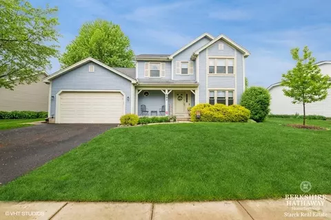 593 Adam Ln, Carol Stream, IL 60188