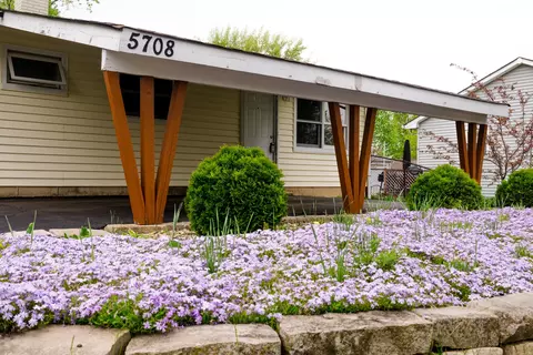 5708 Pershing Ave, Downers Grove, IL 60516