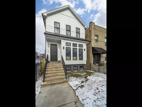 2744 W Altgeld St, Chicago, IL 60647