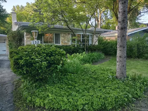 132 Glenview Rd, Glenview, IL 60025 photo 3