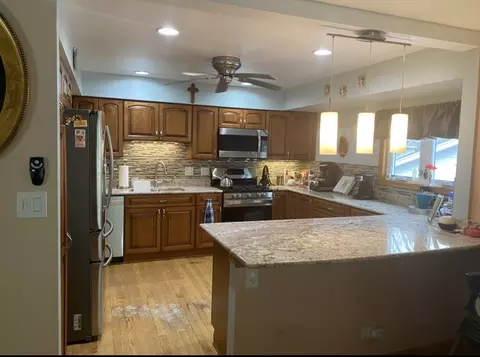 4145 Winston Dr, Hoffman Estates, IL 60192 photo 3