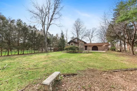 Exterior - 6633 Bentley Ave, Willowbrook, IL 60527 photo 9 of 9