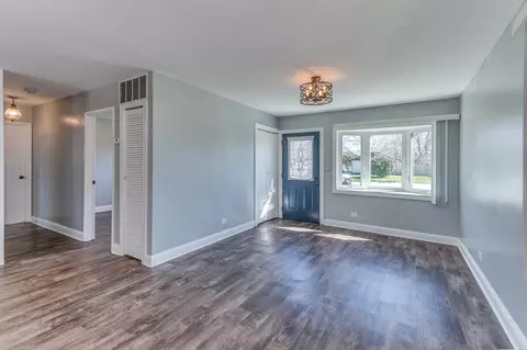 Other - 220 W Thacker St, Hoffman Estates, IL 60169 photo 4 of 8