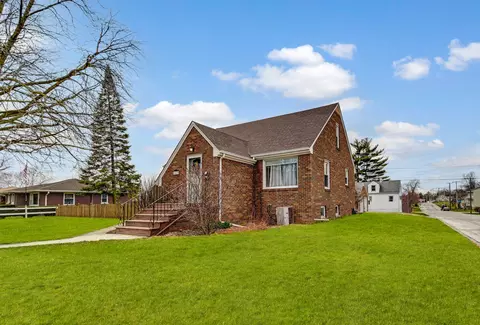 1623 Clement St, Crest Hill, IL 60403
