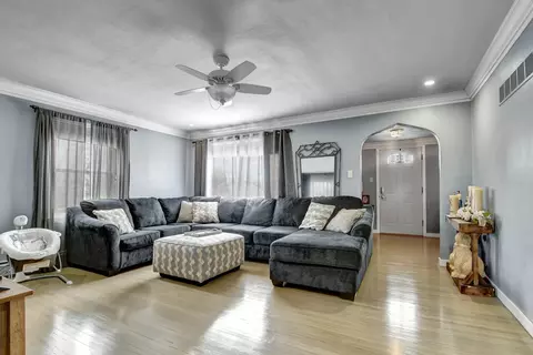 1623 Clement St, Crest Hill, IL 60403 photo 3