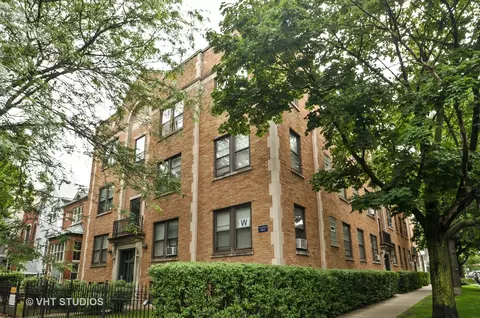 3103 N Kenmore Ave #2, Chicago, IL 60657