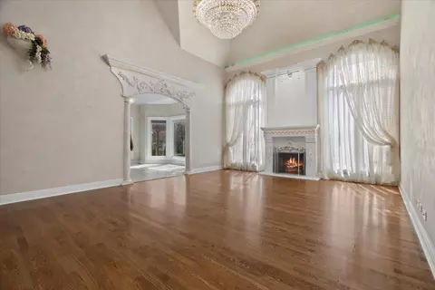 2453 Waterside Dr, Aurora, IL 60502 photo 3