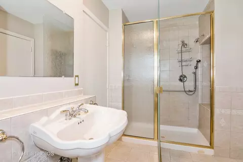 33 W392 Mare Barn Ln, Wayne, IL 60184 photo 9