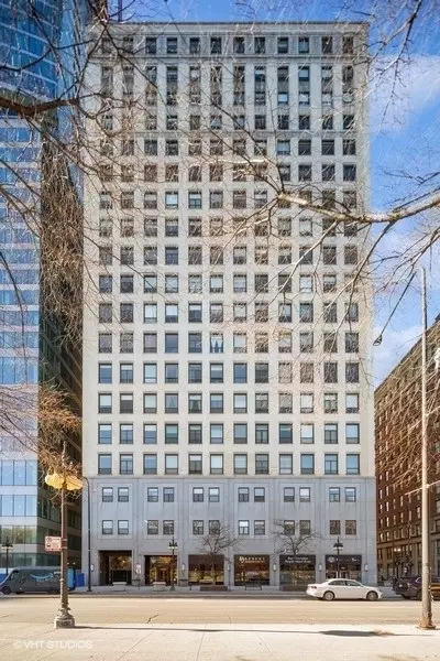 910 S Michigan Ave #807, Chicago, IL 60605