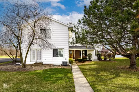 47 Churn Rd #5-6, Matteson, IL 60443