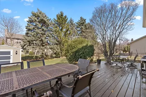 3924 Blackstone Ave, Gurnee, IL 60031 photo 48