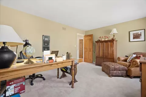 3924 Blackstone Ave, Gurnee, IL 60031 photo 40