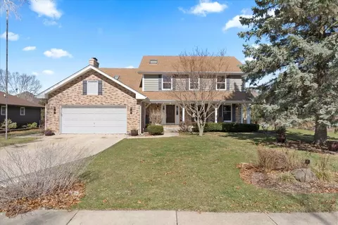 3924 Blackstone Ave, Gurnee, IL 60031