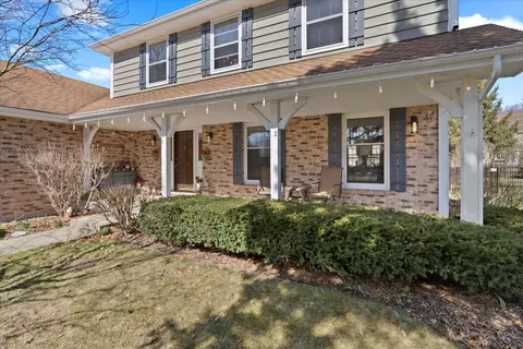 3924 Blackstone Ave, Gurnee, IL 60031 photo 3