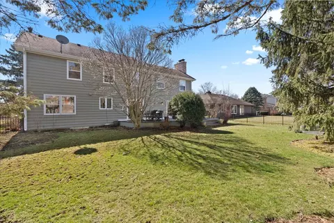 3924 Blackstone Ave, Gurnee, IL 60031 photo 52