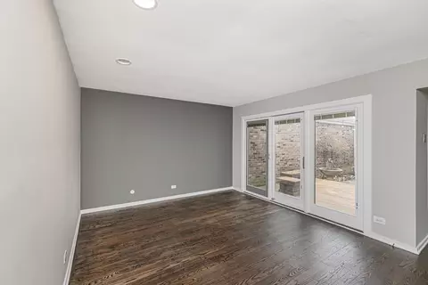 2127 Fox Run Ct, Wheaton, IL 60189 photo 4