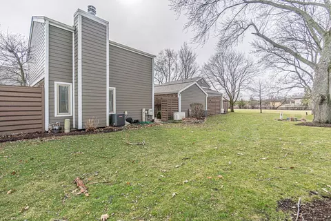 2127 Fox Run Ct, Wheaton, IL 60189 photo 36
