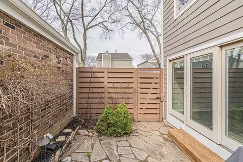 2127 Fox Run Ct, Wheaton, IL 60189 photo 34